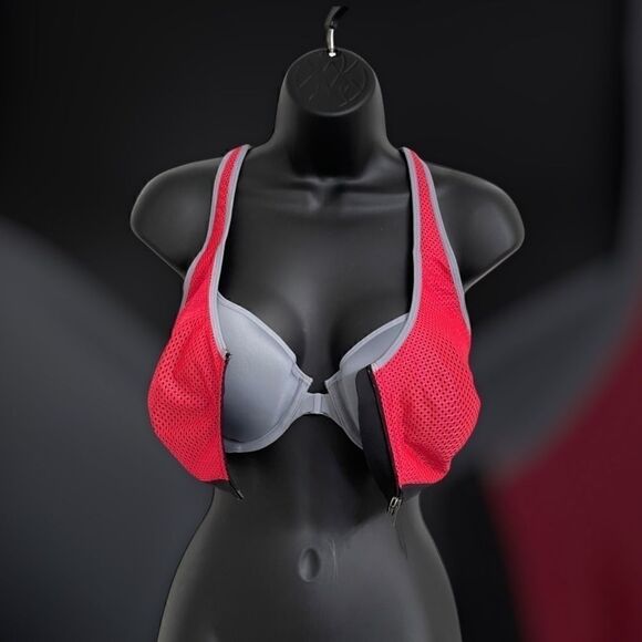 Victoria’s Secret racerback bra in size 34DD - Picture 2 of 11